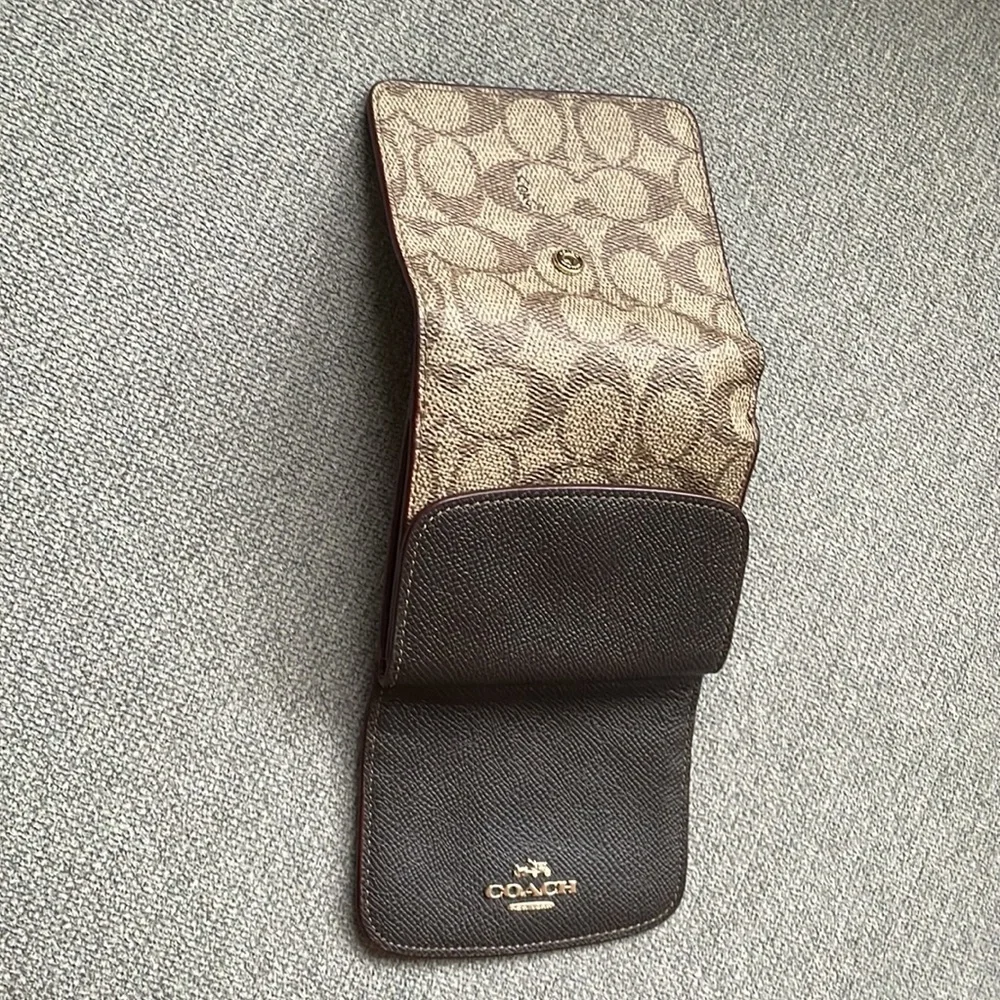 Coach Wallet - Picture 7 of 12